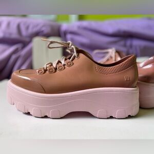 Melissa Kick Off Sneakers | size 10